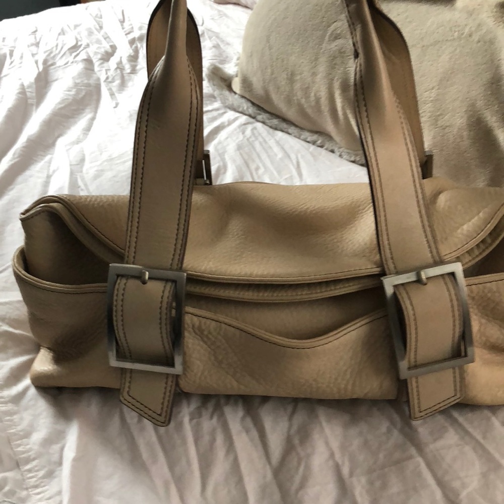 Kenneth Cole beige leather shoulder bag